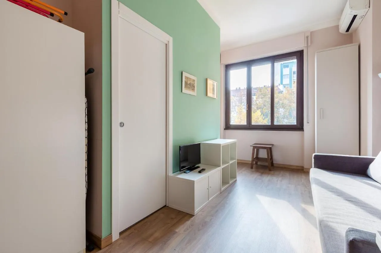 Апартаменты Garibaldi District Cosy Studio Милан 0*,  Италия